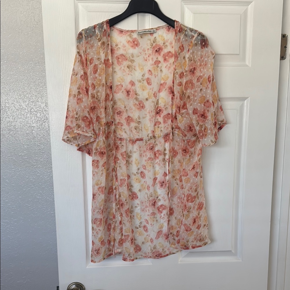 Abercrombie Floral Sheer Kimono Cardigan - Picture 2 of 3